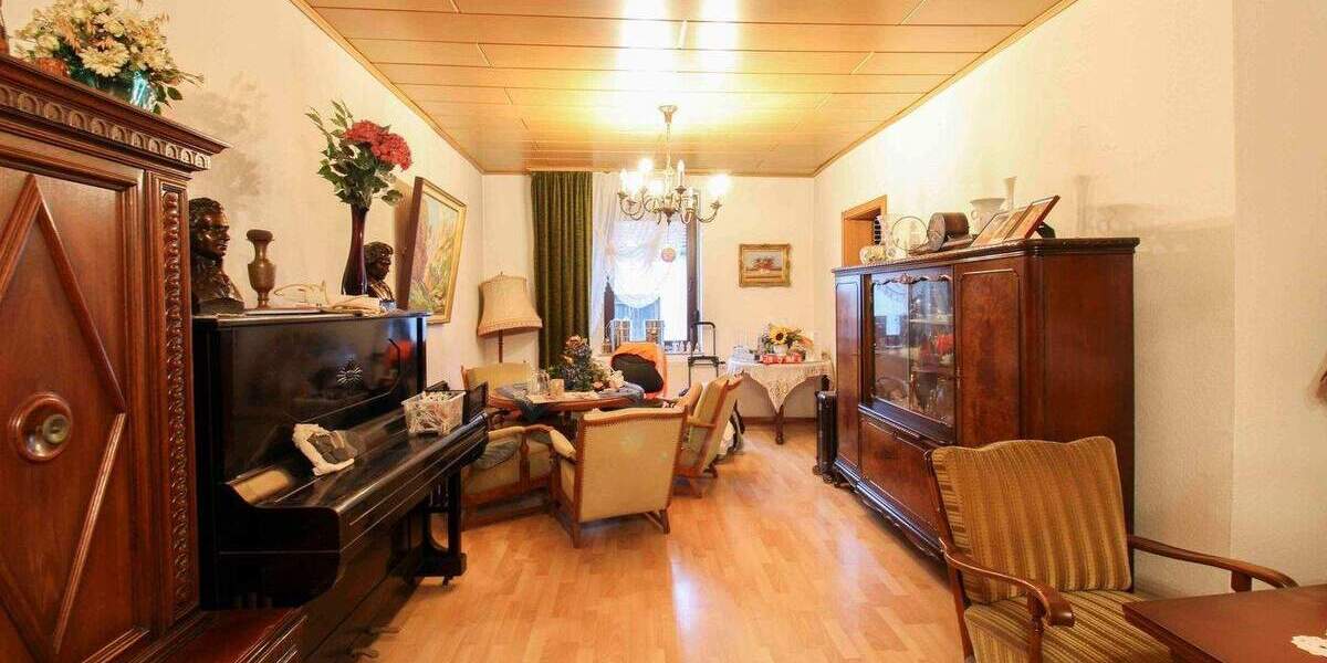 Mehrfamilienhaus, Wohnhaus Bochum Laer - 6 Zimmer, 349.000&euro; | Angebot:25265689