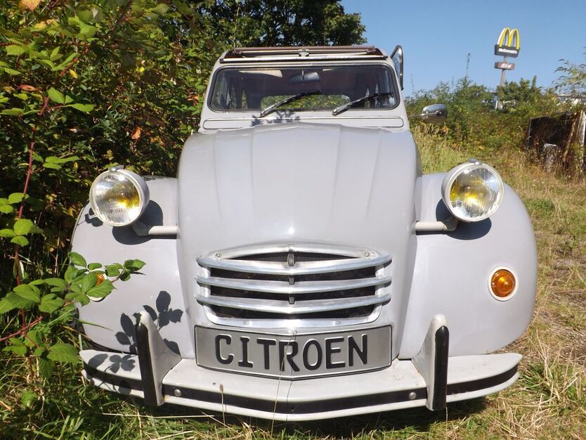Citroen 2 CV 107.495 km 13.990 € Mettmann 40822