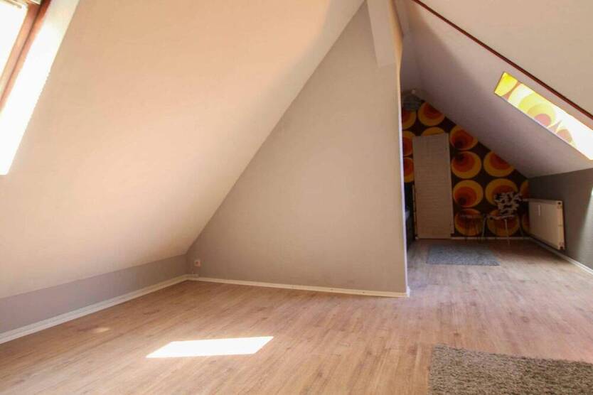 Lichtdurchflutete Maisonette-Dachgeschoßwohnung mit Charme und Weitblick
