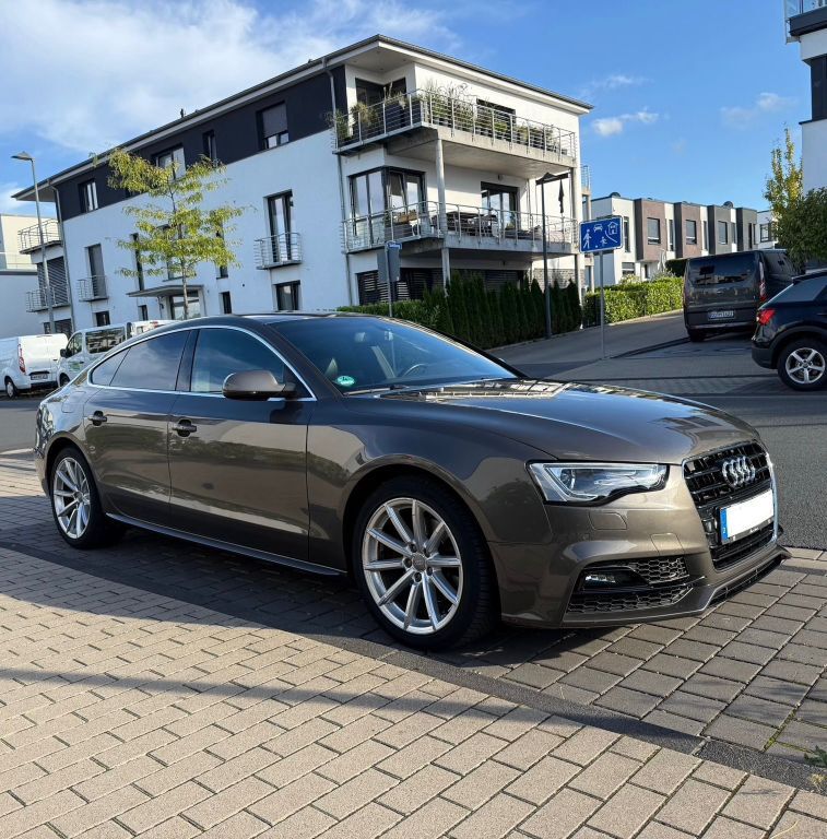 Audi A5 140.000 km 14.490 € Hagen 58083