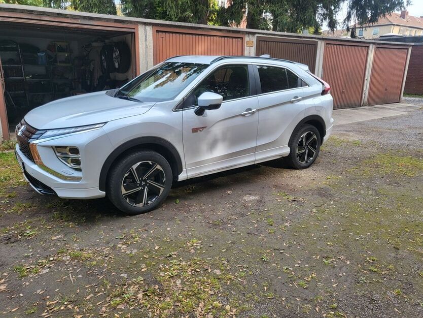 Mitsubishi Eclipse Cross 86.000 km 21.800 € Herne 44629