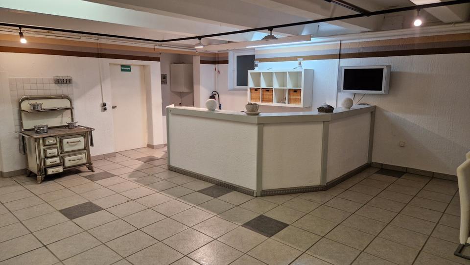 Essen Kray Leithe Gewerbegebiet Adlerstr. Ladenlokal 150m2 UG TOP zimmer