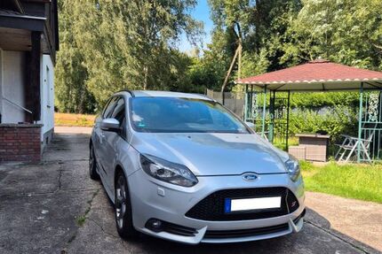 Ford Focus 195.380 km 9.100 € Schwerte 58239