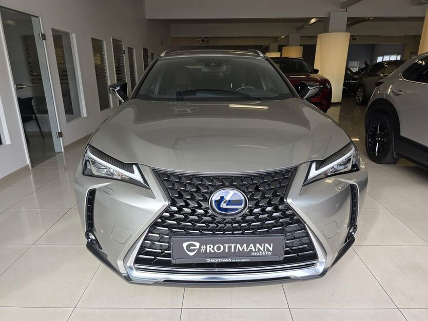Lexus UX 36.046 km 24.850 € Oberhausen 46149