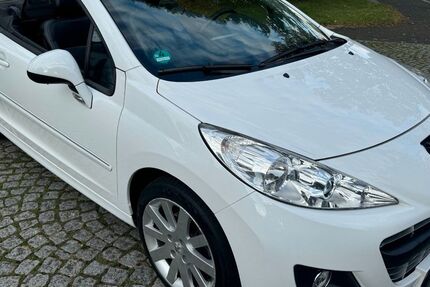 Peugeot 207 107.000 km 6.450 &euro; Mülheim an der Ruhr 45476