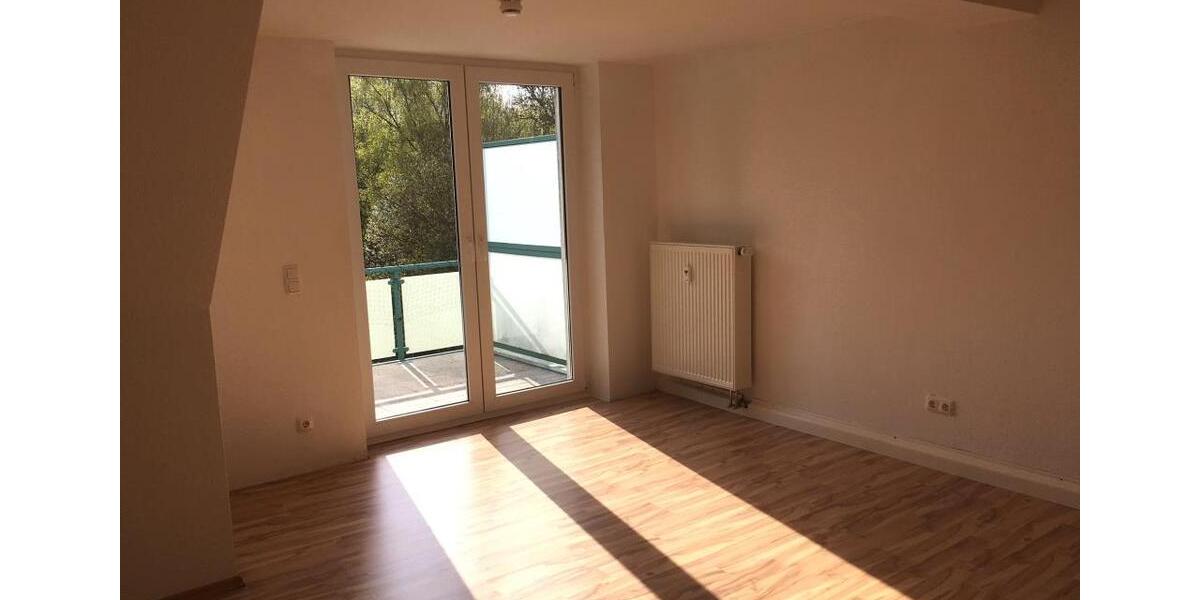 Bei VIVAWEST die Sonnenstrahlen auf dem eigenen Balkon genießen. 3.5 zimmer
