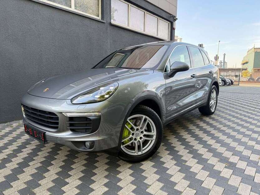Porsche Cayenne 85.000 km 36.800 € Duisburg 47259