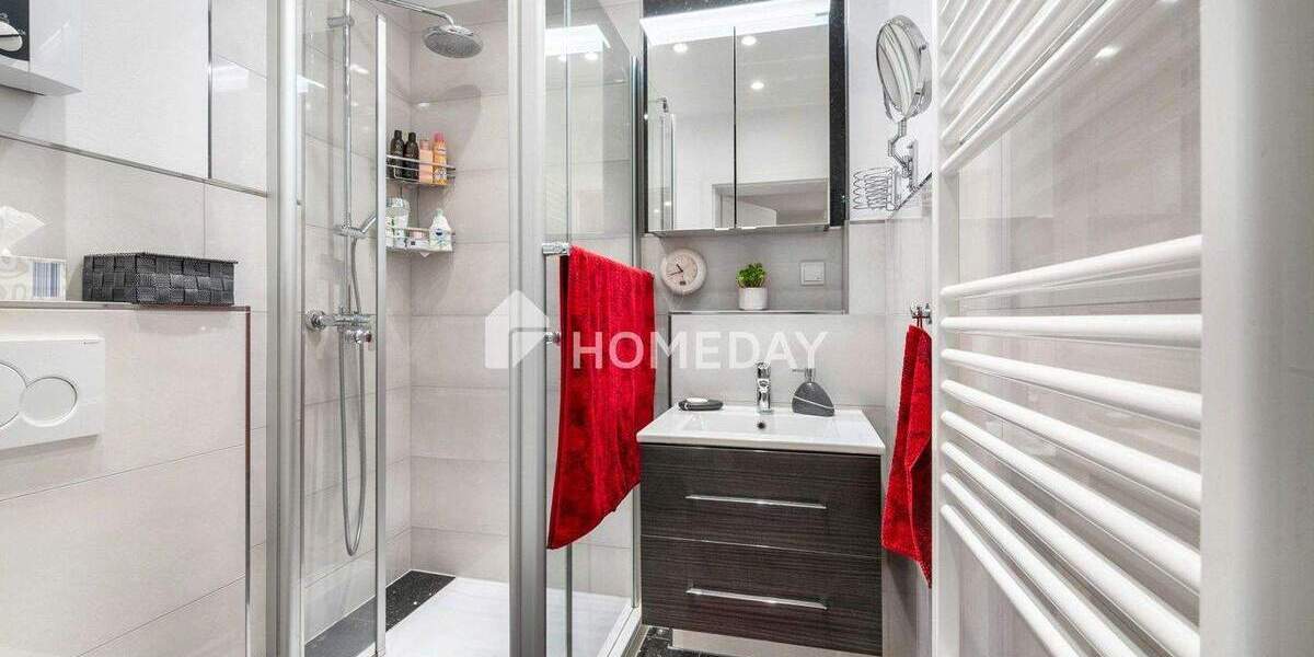 Gepflegte 3-Zimmer-Wohnung mit Balkon, moderner Ausstattung und Einbauküche 3 zimmer