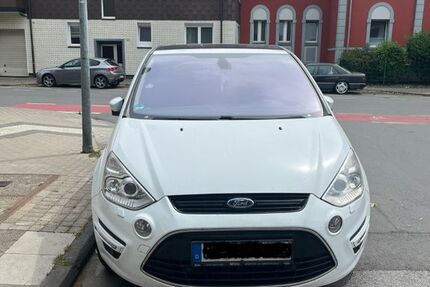 Ford S-Max 186.600 km 4.000 € Gelsenkirchen 45881