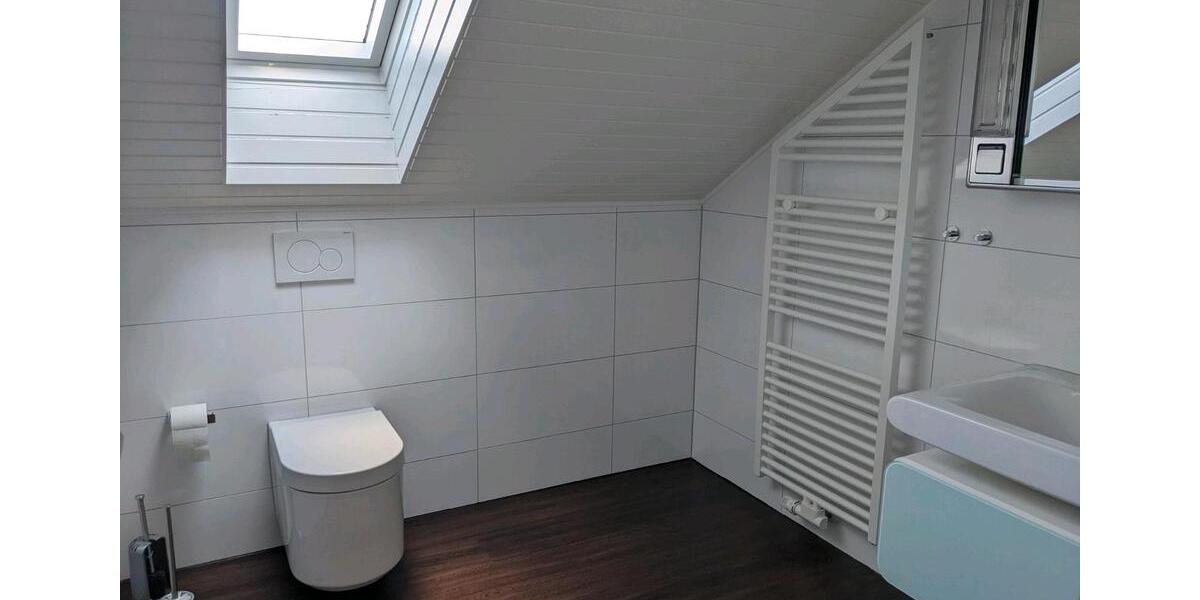 Dachgeschoßwohnung Dortmund Aplerbeck - 2.5 Zimmer, 100 m&sup2;, 900&euro; | Angebot:27552015