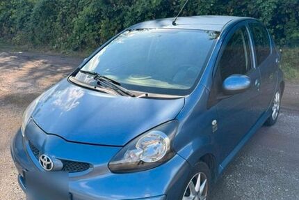 Toyota Aygo (X) 121.000 km 2.800 € Remscheid 42855