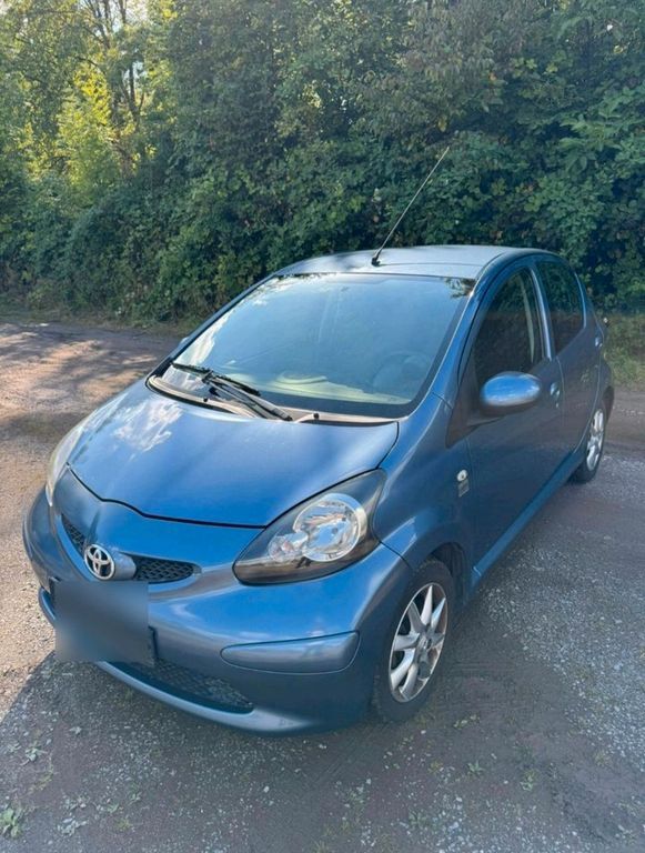 Toyota Aygo (X) 121.000 km 2.800 € Remscheid 42855