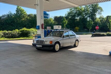 Mercedes-Benz 190 250.000 km 20.990 &euro; Essen 45149