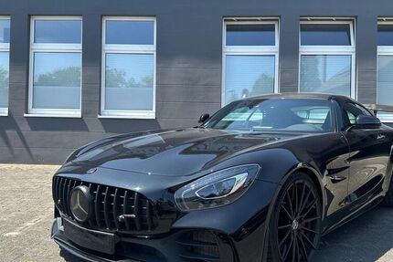 Mercedes AMG GT R