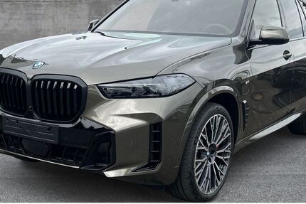 BMW X5 4.999 km 112.490 € Recklinghausen 45659