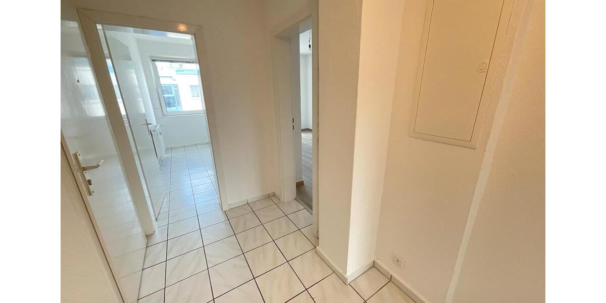 Frisch renoviert in Ihre eigene 2 Zimmerwohnung 2 zimmer