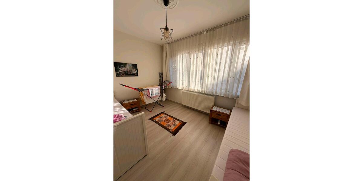Mehrfamilienhaus, Wohnhaus Essen Stadtbezirk VIII - 2 Zimmer, 45 m&sup2;, 84.000&euro; | Angebot:27159887