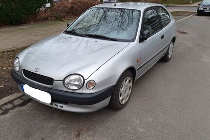 Toyota Corolla 195.000 km 1.800 € Bochum 44803