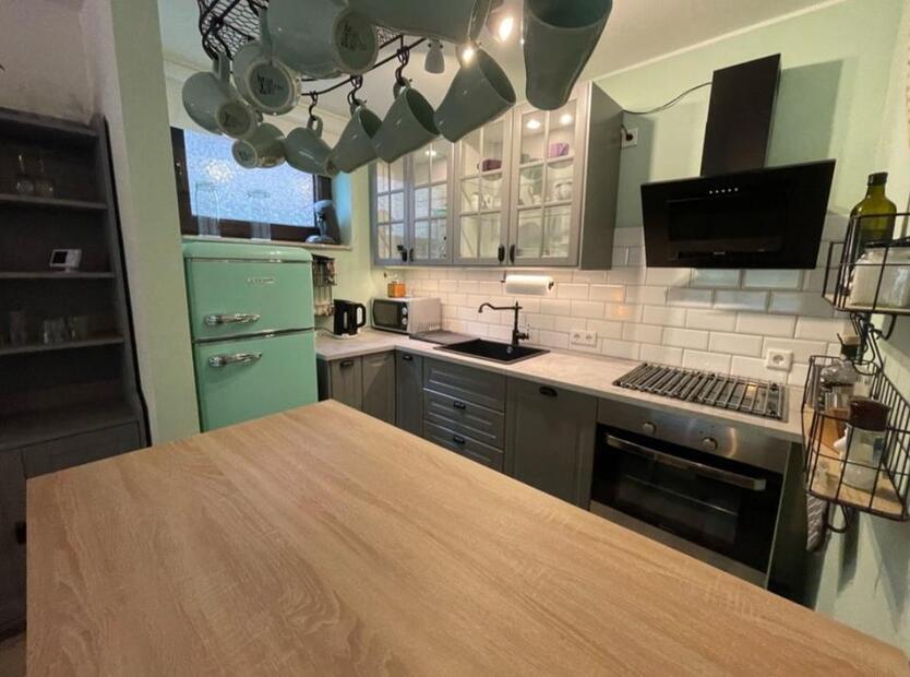 Vollständig möblierte Wohnung inkl. Kfz Stellplatz in top Lage zimmer