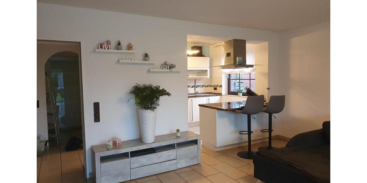 Doppelhaushälfte mal anders! Untere Etage zum Verkauf! 4.5 zimmer