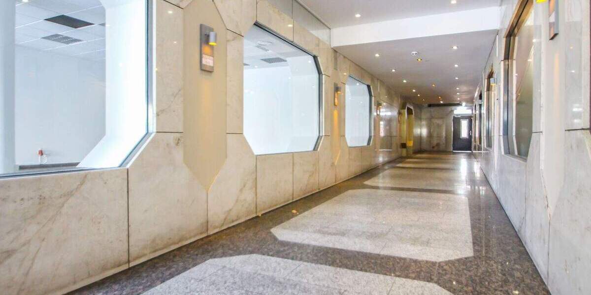 Exklusiv Wohnen in der City: 4,5 Zimmer mit Balkon - Aufzug - Tiefgarage 4 zimmer