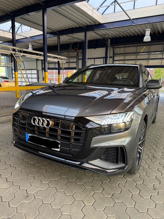 Audi Q8 86.000 km 58.500 € Bottrop 46238