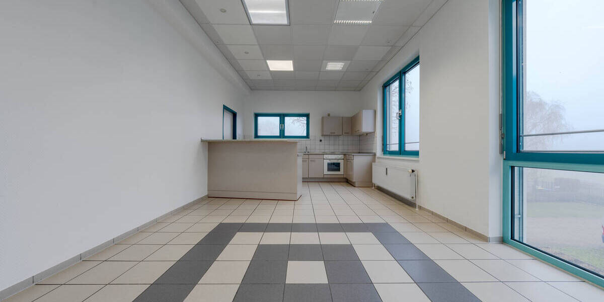 Gewerbeobjekt Lünen Brambauer - 3 Zimmer, 250 m&sup2;, 2.402&euro; | Angebot:23958187