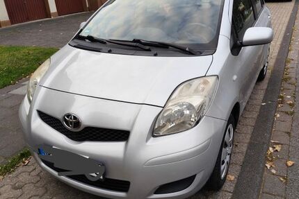 Toyota Yaris 131.000 km 3.400 € Bochum 44805