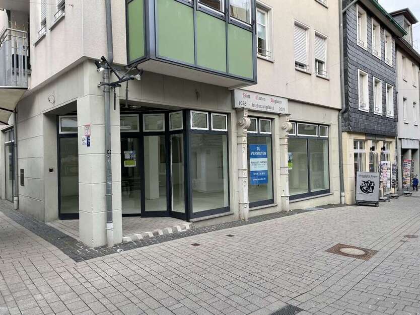 Einzelhandel in Wülfrath 1.557 € 152 m²