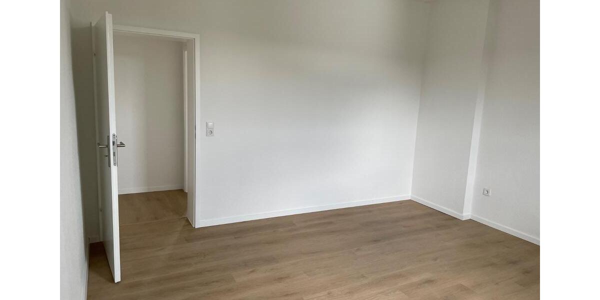 Dachgeschoßwohnung Bochum Bochum-Südwest - 4 Zimmer, 96 m&sup2;, 575&euro; | Angebot:25637333