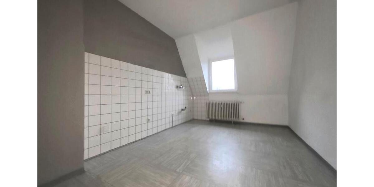 Altbau-Charme: 4,5 Zi. mit Echtholzparkett & sep. Home-Office-Zimmer in Top-Lage (Stadtwald-Nähe) 4 zimmer