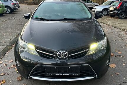 Toyota Auris 180.000 km 7.699 € Gelsenkirchen 45879