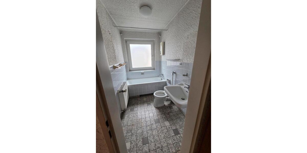 2.5 Zimmer wohnung zu vermieten BALKON 2 zimmer