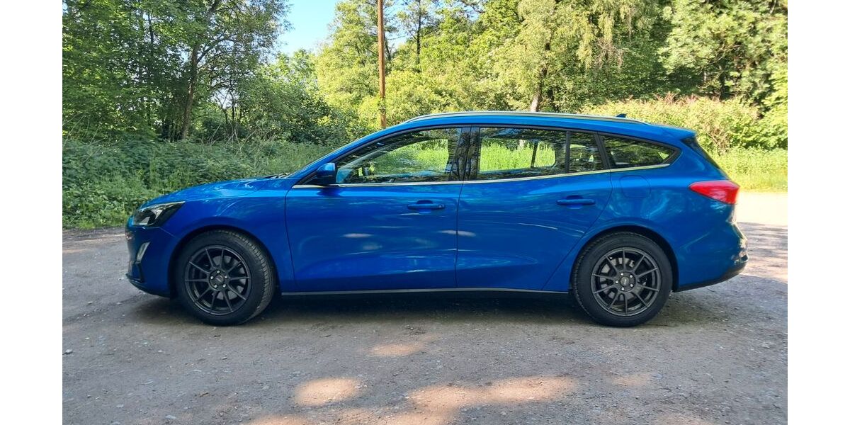 Ford Focus 54.000 km 14.600 &euro; Wuppertal 42111