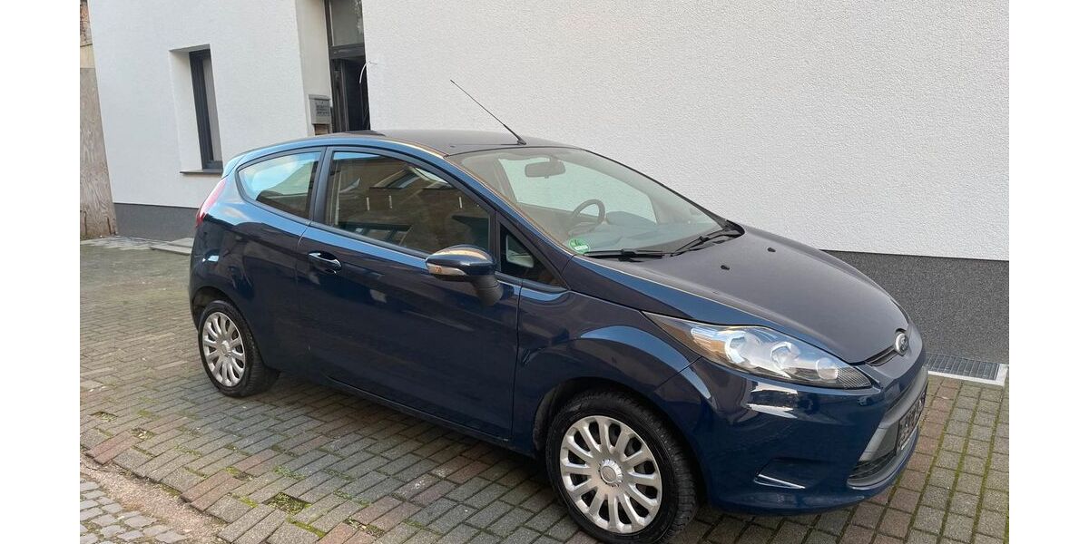 Ford Fiesta 172.812 km 2.450 &euro; Recklinghausen 45663
