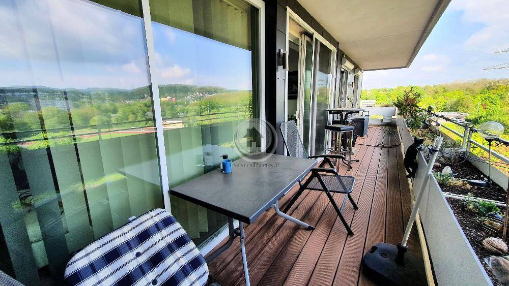 !!! ImmoPoint !!! ALTENGERECHTES Wohnen mit SCHWIMMBAD + SAUNA + BALKON + TERRASSE + 2 GARAGEN ... !!! (IP V 3 K 110 A) 3 zimmer