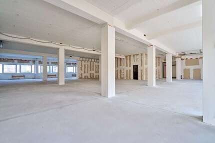 Büro in Heiligenhaus 3.674 € 565 m²