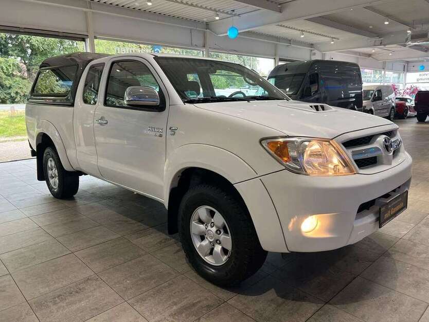 Toyota Hilux 249.000 km 14.490 € Datteln 45711