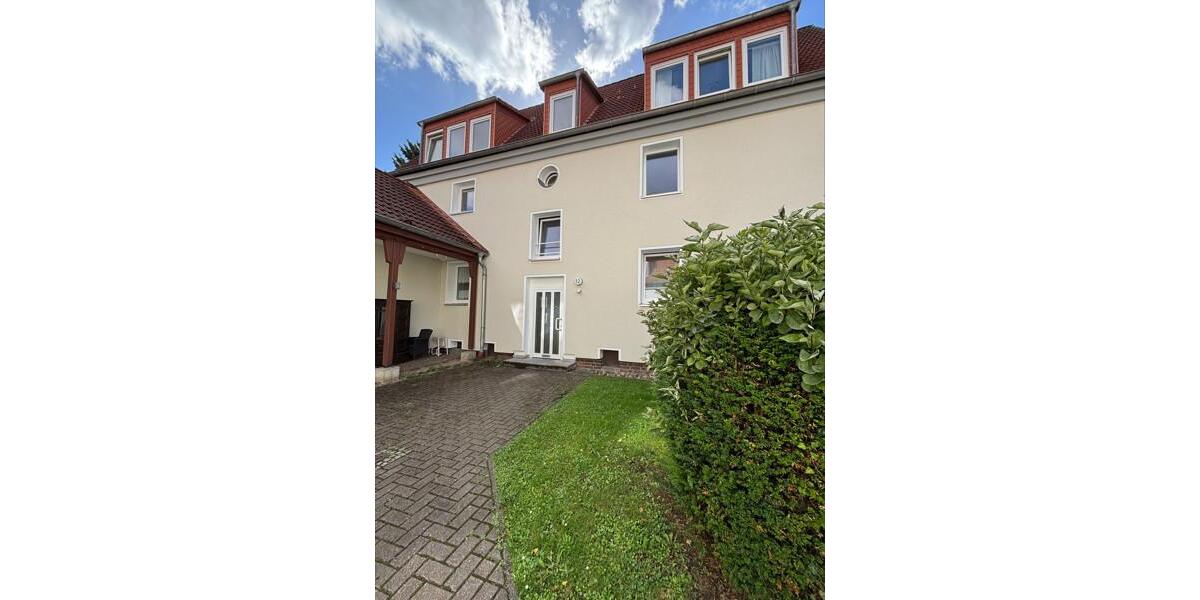 Die neue Einbauküche bauen wir noch für Sie ein! 2 zimmer