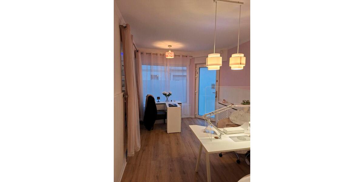 ehem. Kosmetikstudio in Toplage St. Augustin zimmer