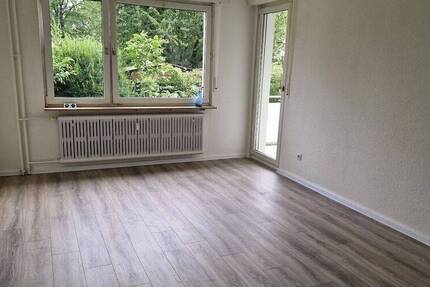 Gemütlich 2-Zimmer-Wohnung mit Balkon in ruhiger Nebenstraße