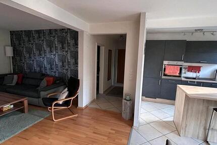 Erdgeschoss Wohnung ab 15. März zu vermieten 3 zimmer