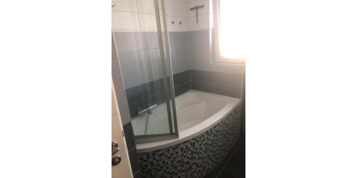 Etagenwohnung Essen Stadtbezirk III - 3.5 Zimmer, 82 m&sup2;, 990&euro; | Angebot:26384300