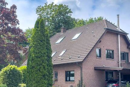 Große Dachgeschosswohnung mit Dachterrasse in beliebtem Wohngebiet 3 zimmer