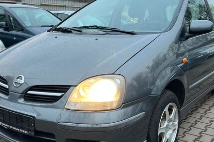 Nissan Almera Tino 189.000 km 1.699 &euro; Essen 45356