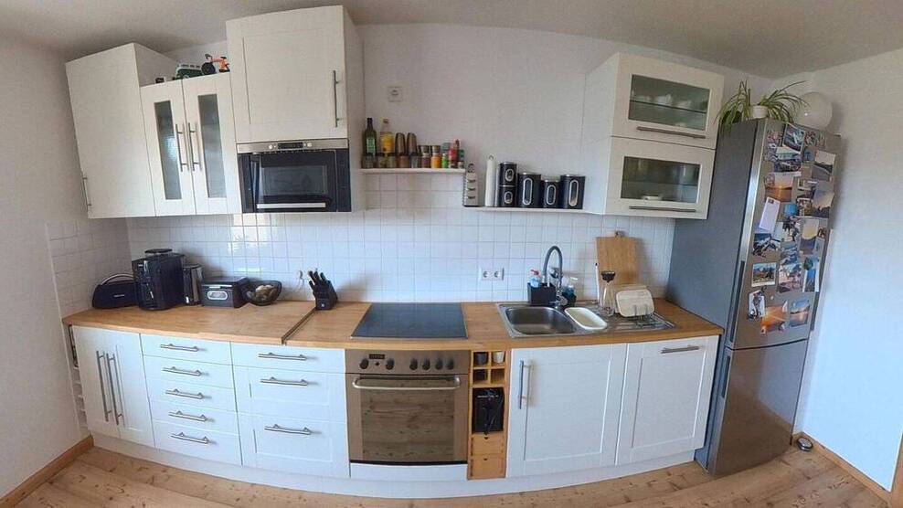 Moderne 2,5-Zimmer-Wohnung mit EBK in der Augustastraße 41