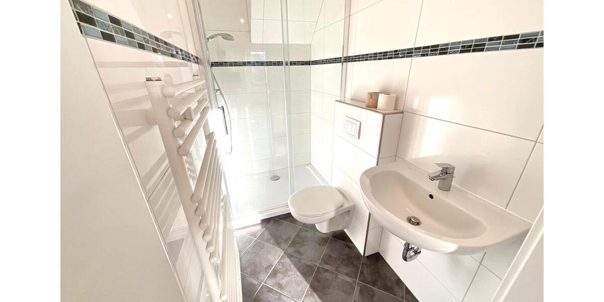 Wunderschöne 4 Zimmerwohnung mit Balkon, erster Monat mietfrei 4 zimmer