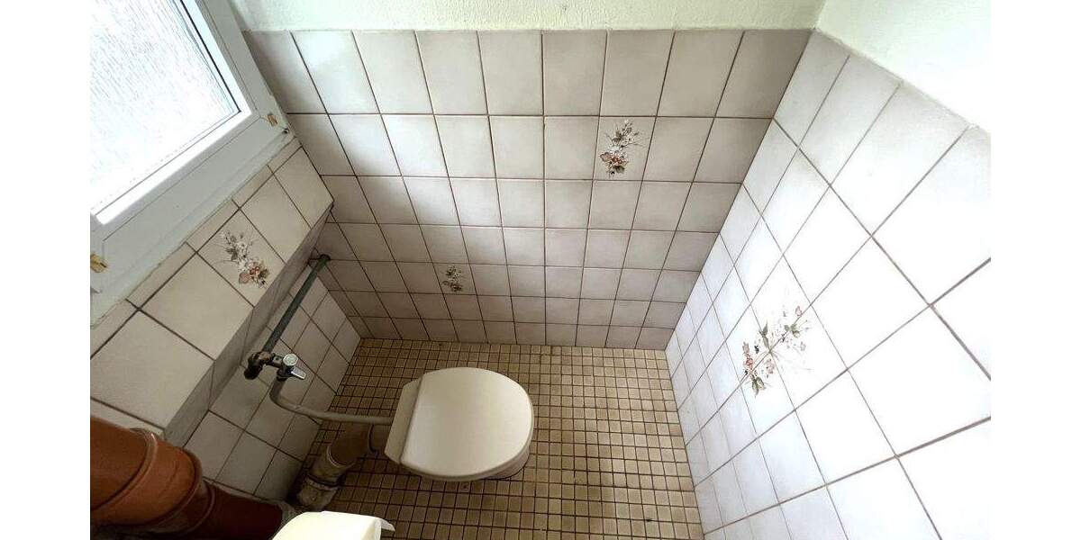 Doppelhaushälfte mit 4 Zi. + Garage auf weitläufigem Gartengrundstück in Dortmund Brackel 5 zimmer