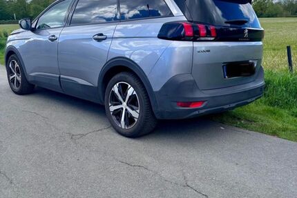 Peugeot 5008 83.000 km 16.500 &euro; Oberhausen 46147