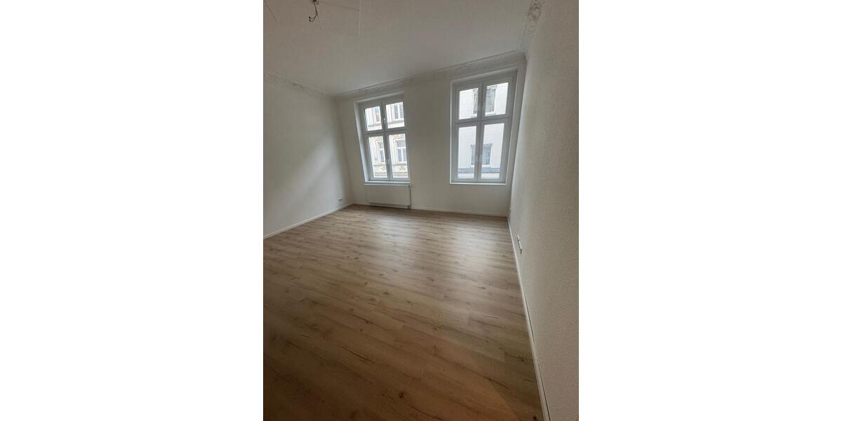 Erstbezug, Neu-renovierte 3-Zimmerwohnung, Altbau im Stadtzentrum 3 zimmer